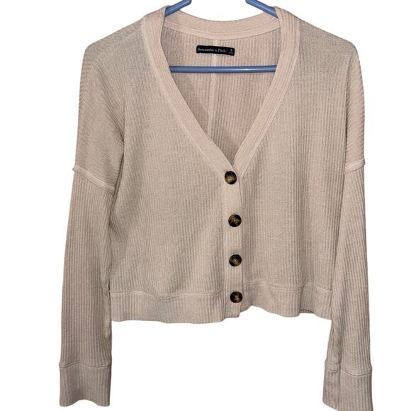 Abercrombie & Fitch Lightweight Rib Knit Cropped Button Front Cardigan small - Picture 1 of 4